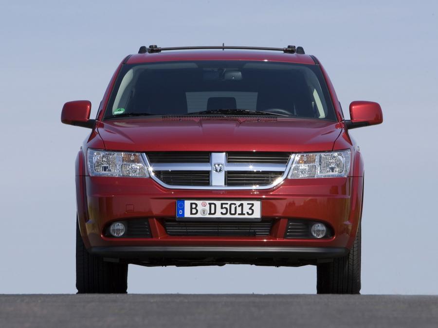  Dodge Journey 2008 года  (EU) (фото 7 из 16)